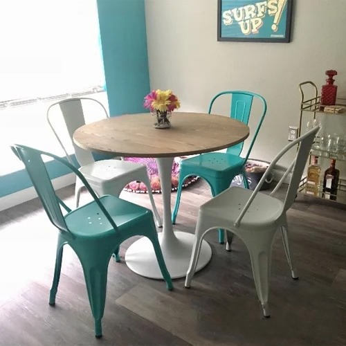 Bộ Bàn Ăn, Cafe Hiện Đại Cho 4 Người Gồm Bàn Tulip Tròn Và 4 Ghế Cafe Tolix 303